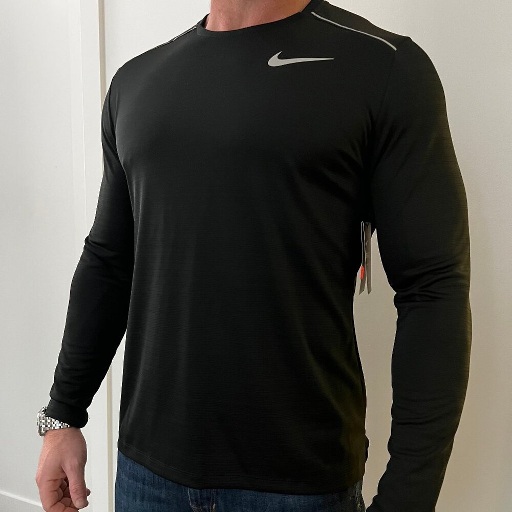 Nike - BREATHE - Long Sleeve Black Shirt - Size Large - DRI-FIT
